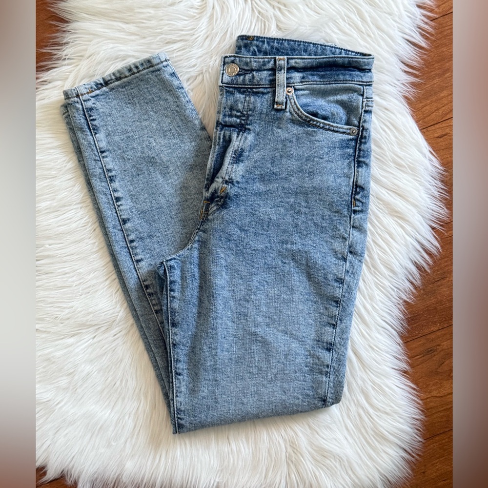 H&M &Denim Ultra High-Waist Mom Jeans - Light Wash - Size 2